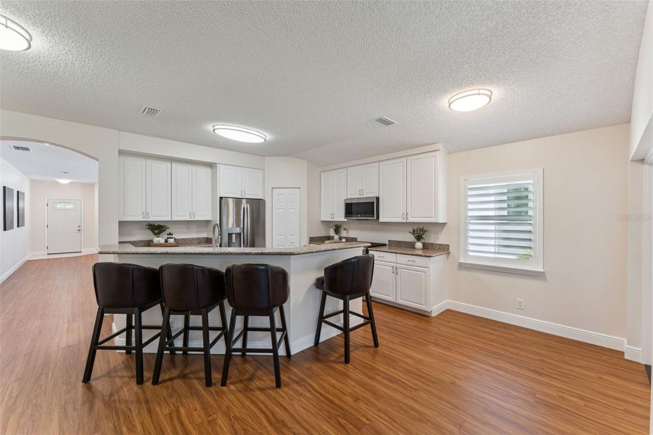 Photo 11 of 20: View of the Kitchen & Dinette areas