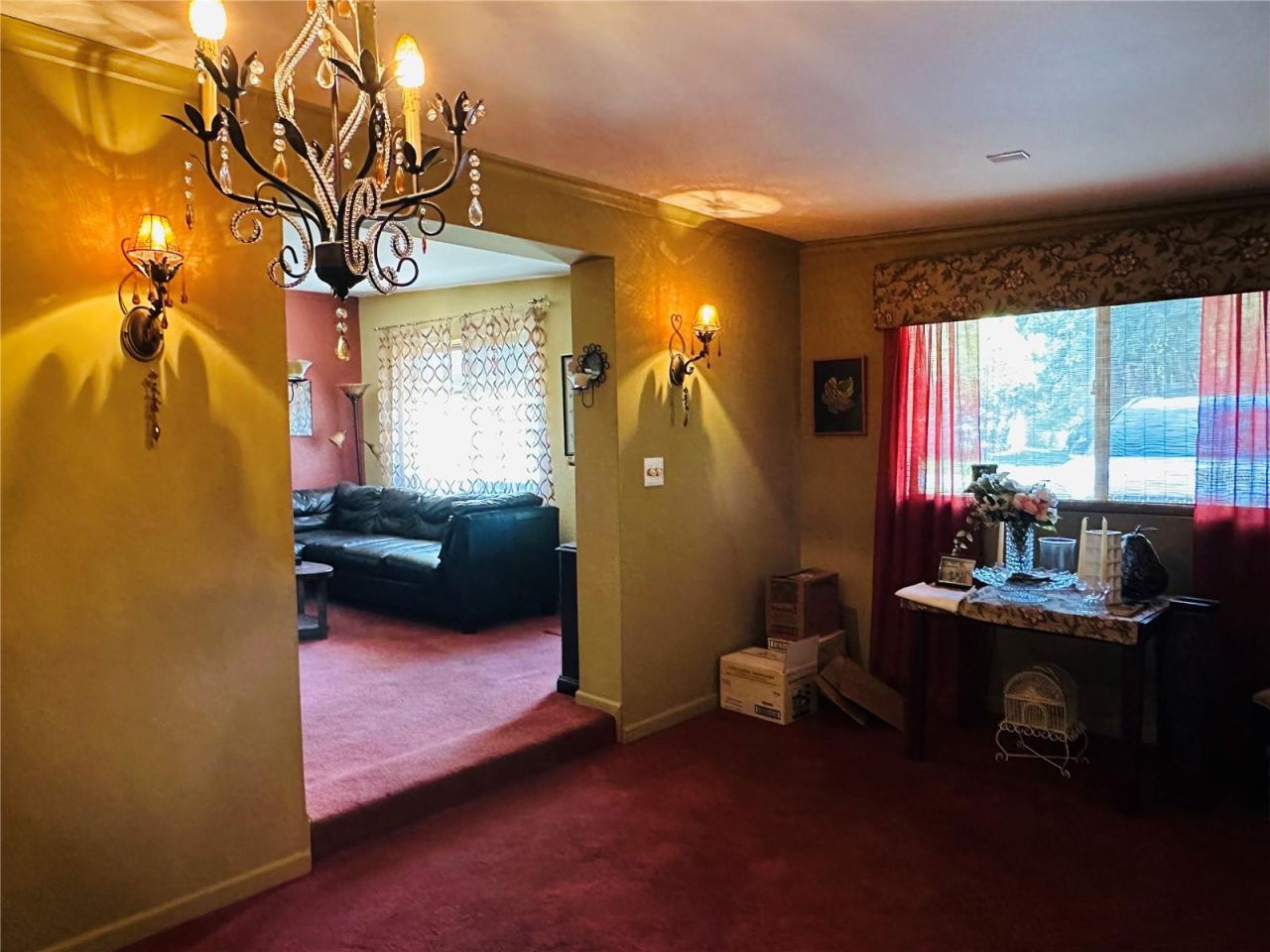 Photo 15 of 20: Family Room