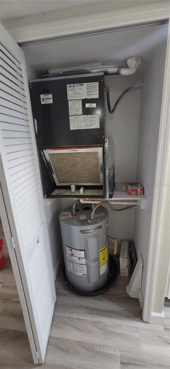 Photo 15 of 20: UTILITY