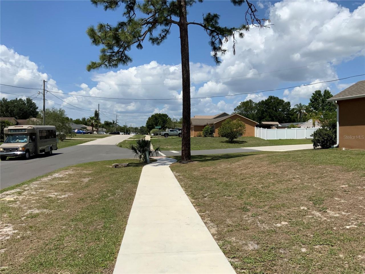 Photo 7 of 9: Neighborhood View