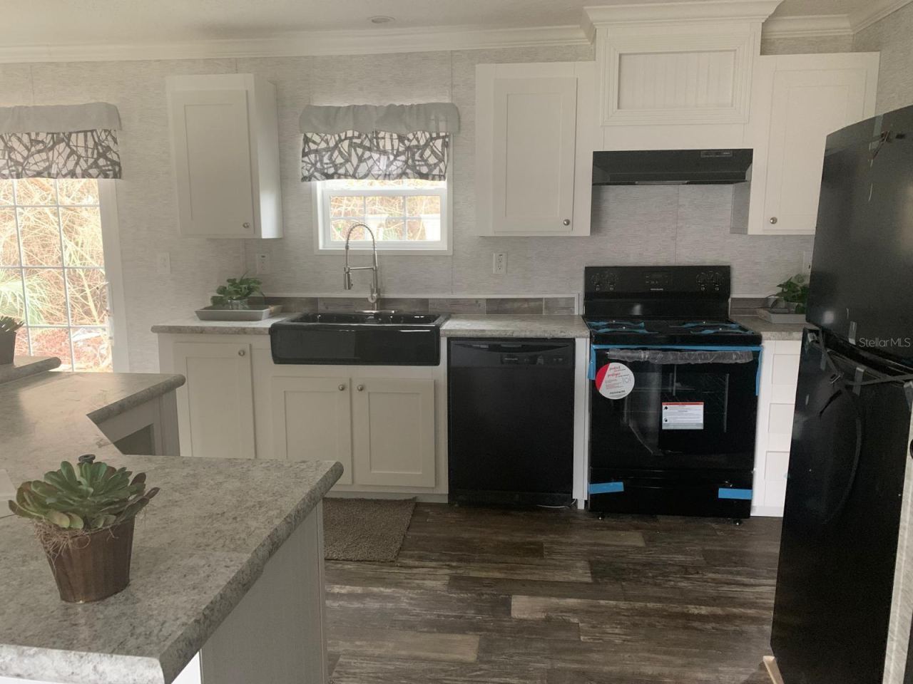 Photo 18 of 20: KITCHEN
