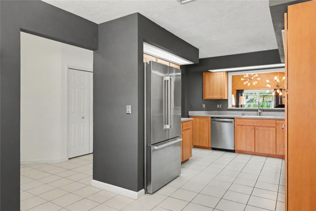 Photo 17 of 20: All tiled kitchen.