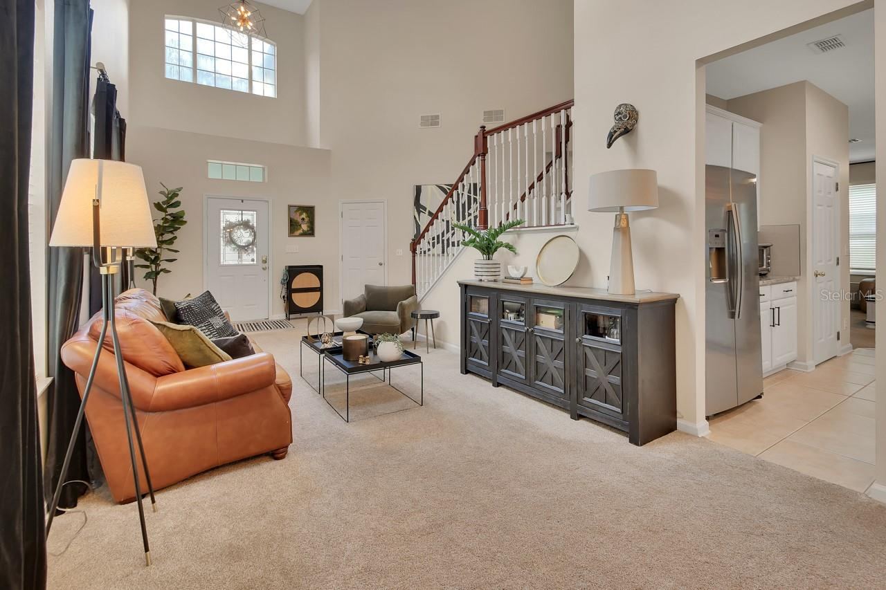 Photo 5 of 20: Living Room