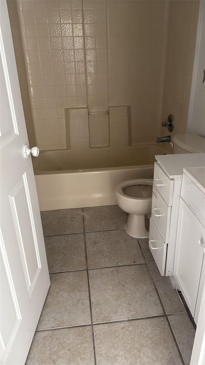 Photo 4 of 6