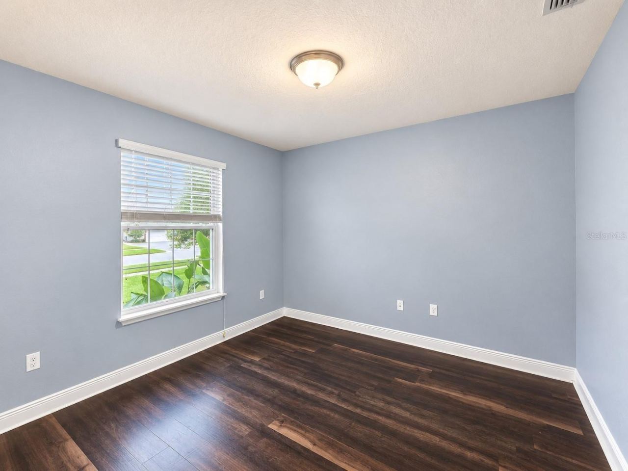 Photo 7 of 20: Dining/Formal Living Room