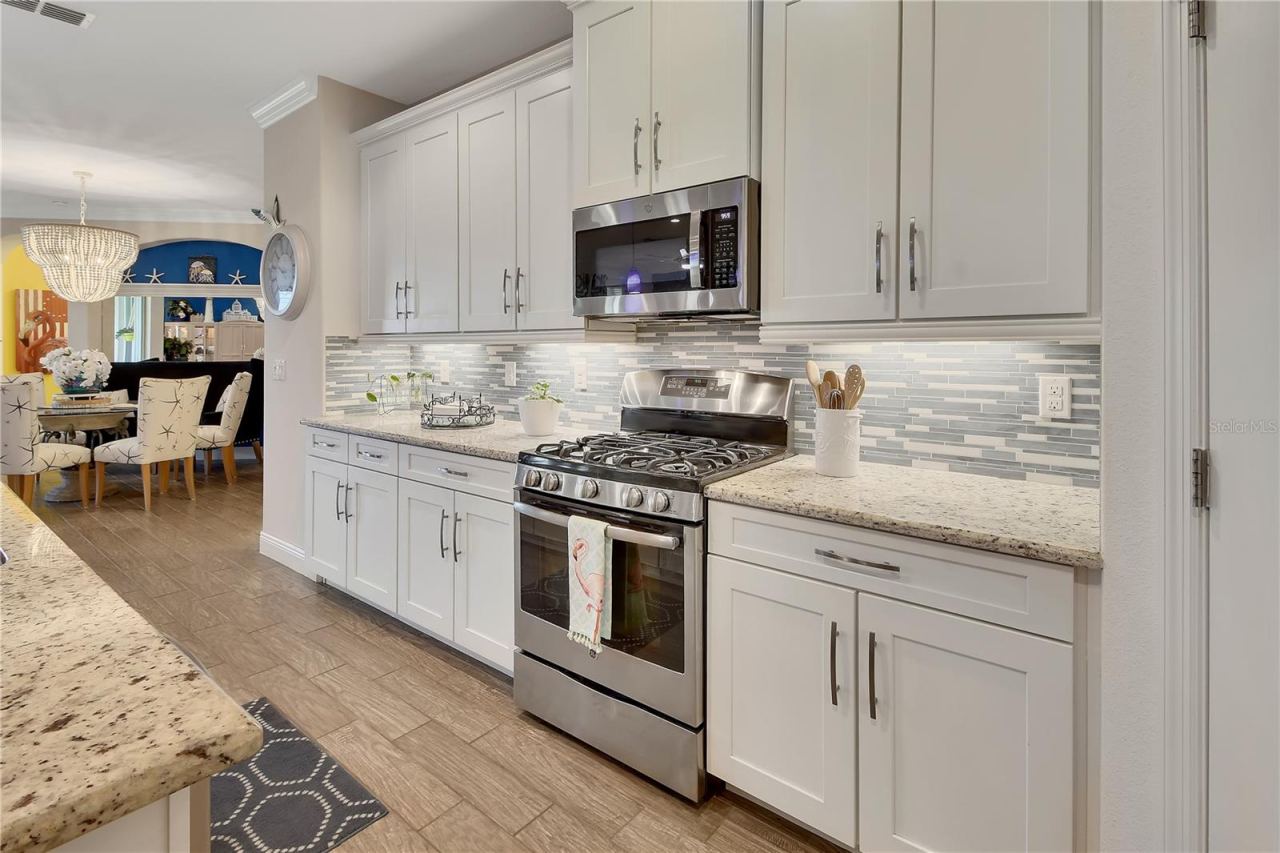 Photo 12 of 20: Upgraded appliances and lighting