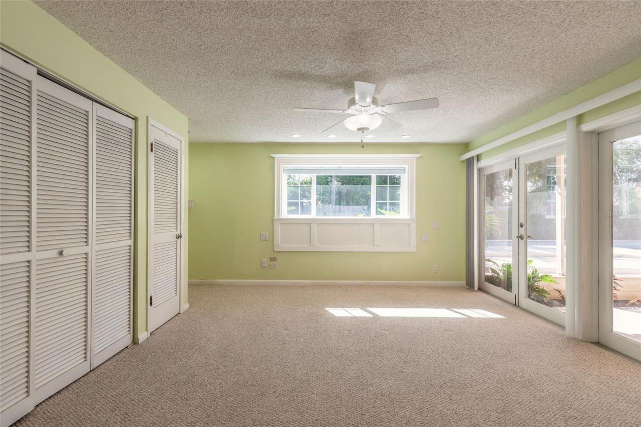 Photo 17 of 20: Primary Bedroom