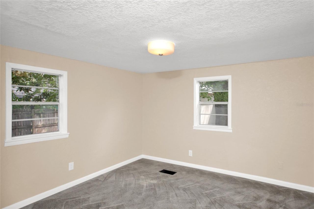 Photo 17 of 20