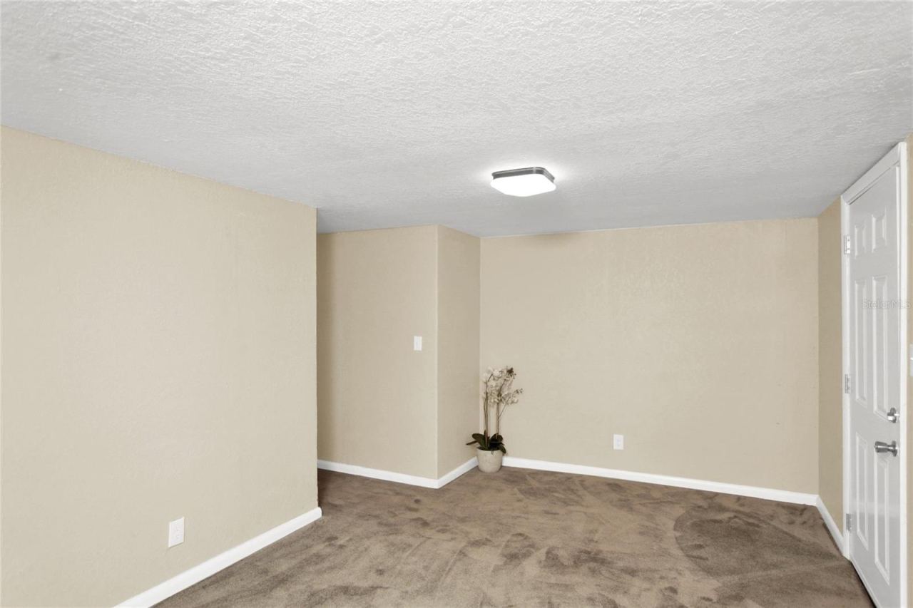 Photo 16 of 20