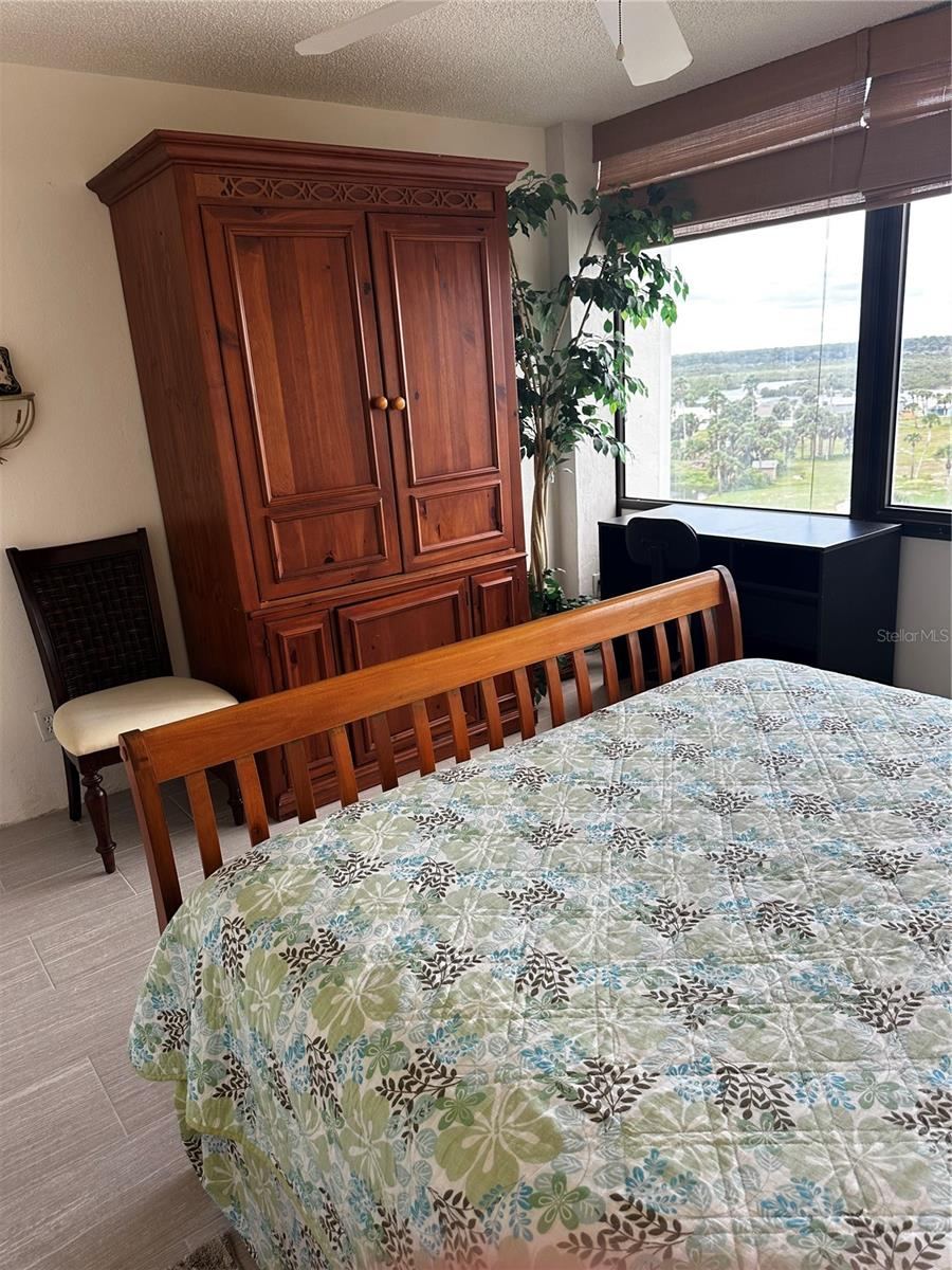 Photo 17 of 20