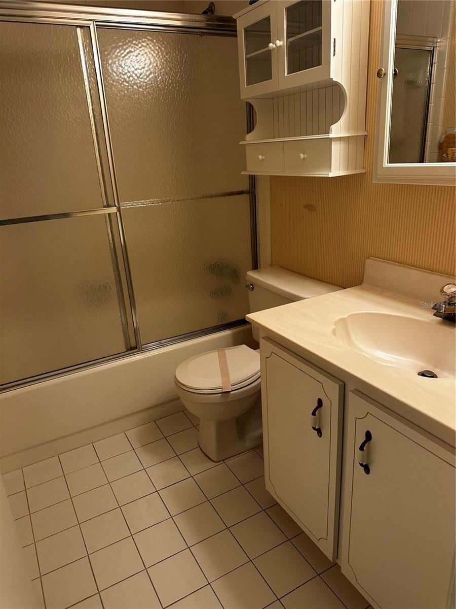 Photo 18 of 20