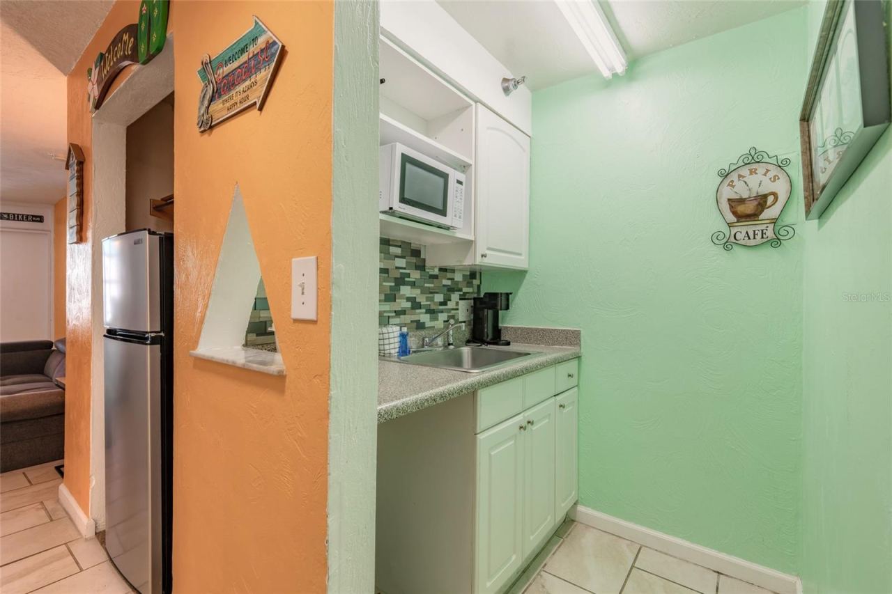 Photo 11 of 20: Kitchenette