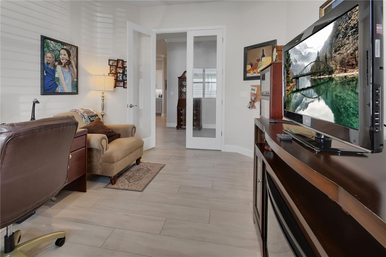 Photo 18 of 20: Glass doors for privacy