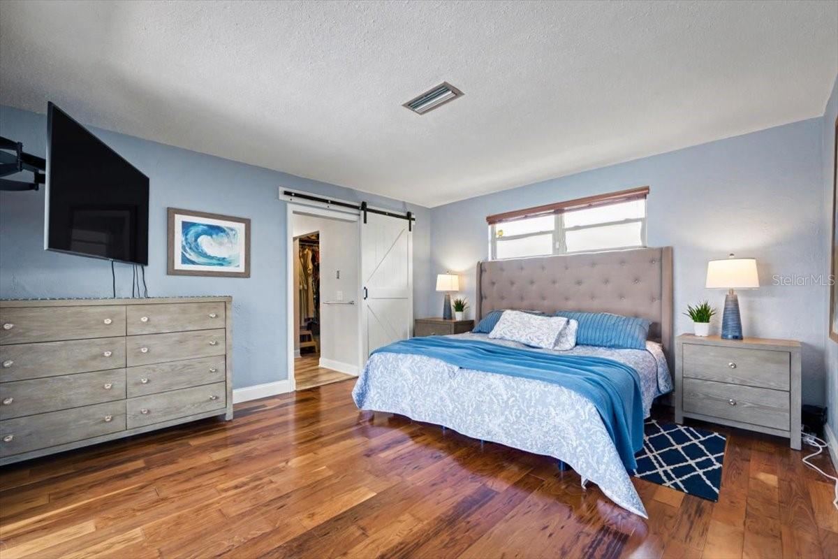 Photo 20 of 20: Primary bedroom
