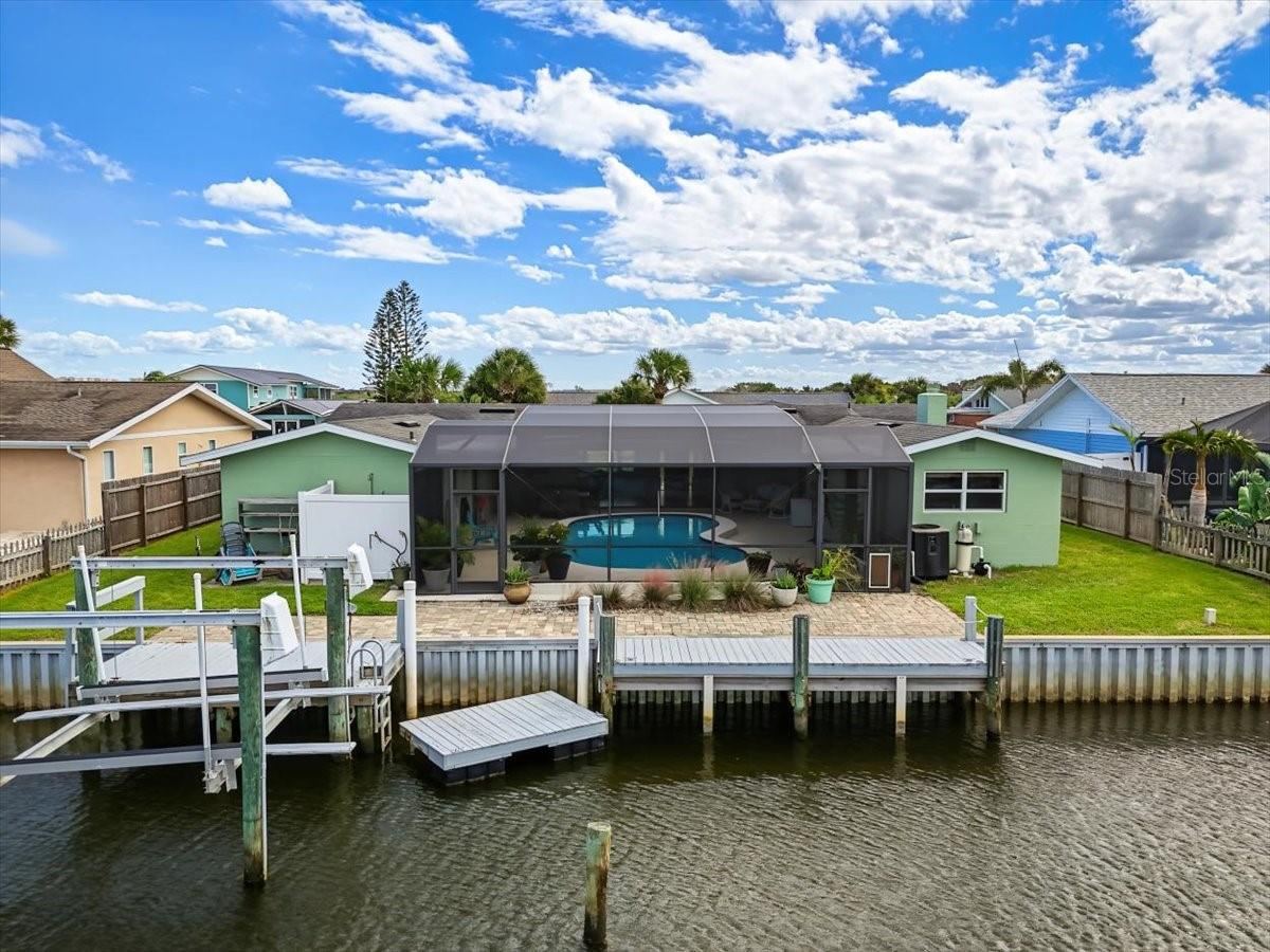 Photo 1 of 20: Waterfront home