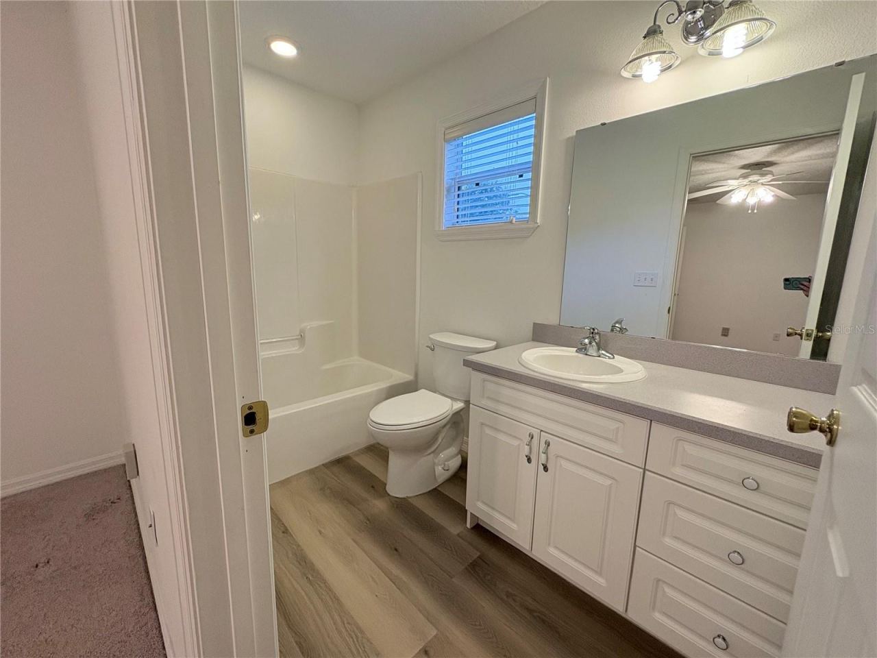 Photo 17 of 20: Primary Bathroom