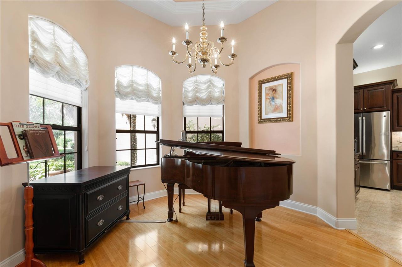 Photo 9 of 20: Dining Room
