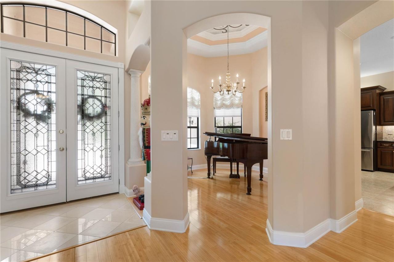 Photo 8 of 20: Dining Room