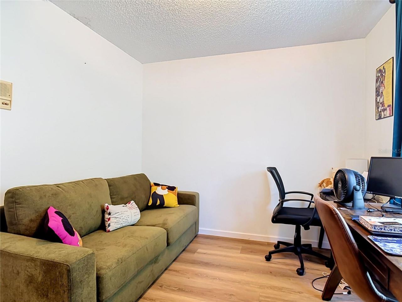 Photo 16 of 20: 3Rd bedroom/Office