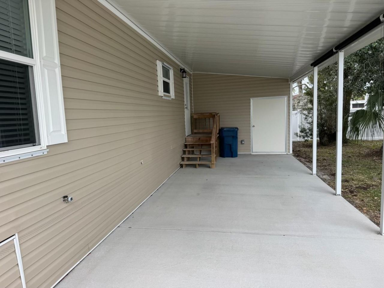 Photo 6 of 20: Covered carport