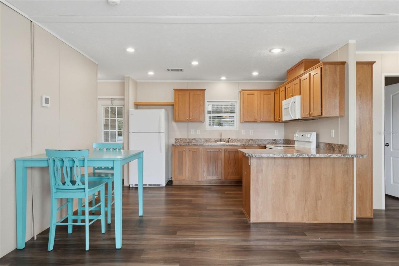 Photo 20 of 20: Kitchen/dining area
