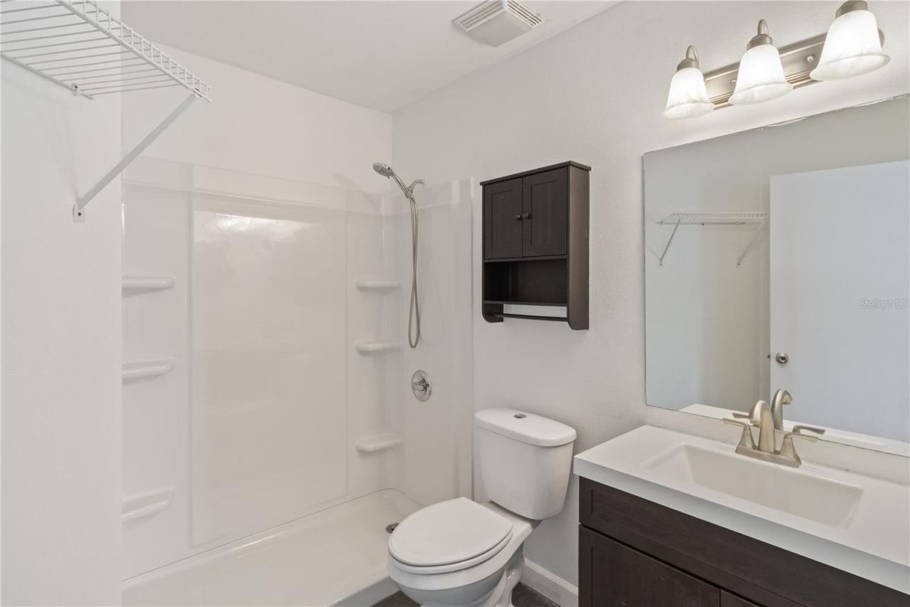 Photo 9 of 20: Primary Bathroom