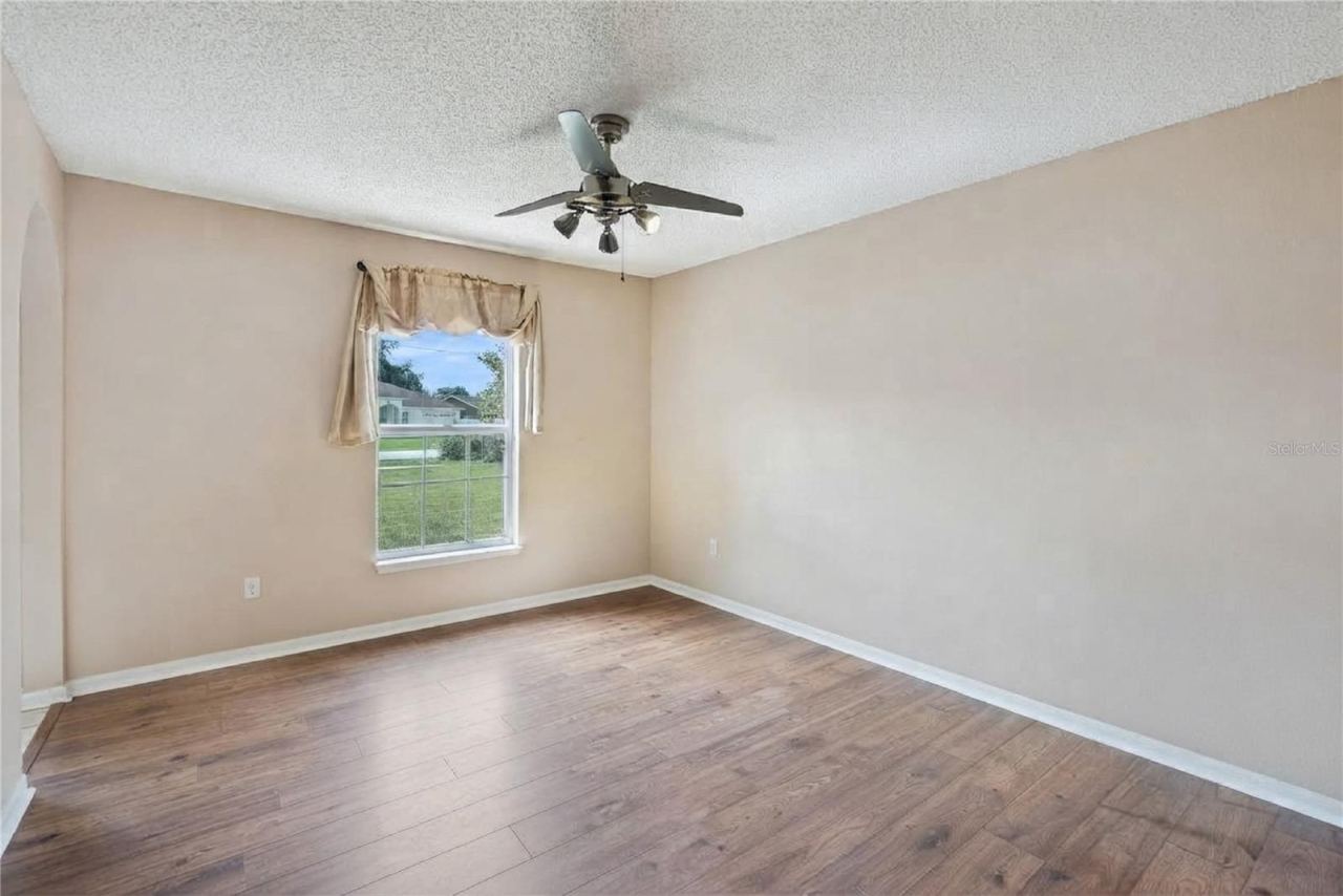 Photo 8 of 20: Dining Room