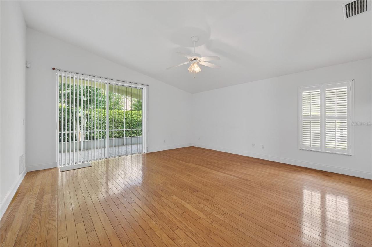 Photo 18 of 20: Great Room