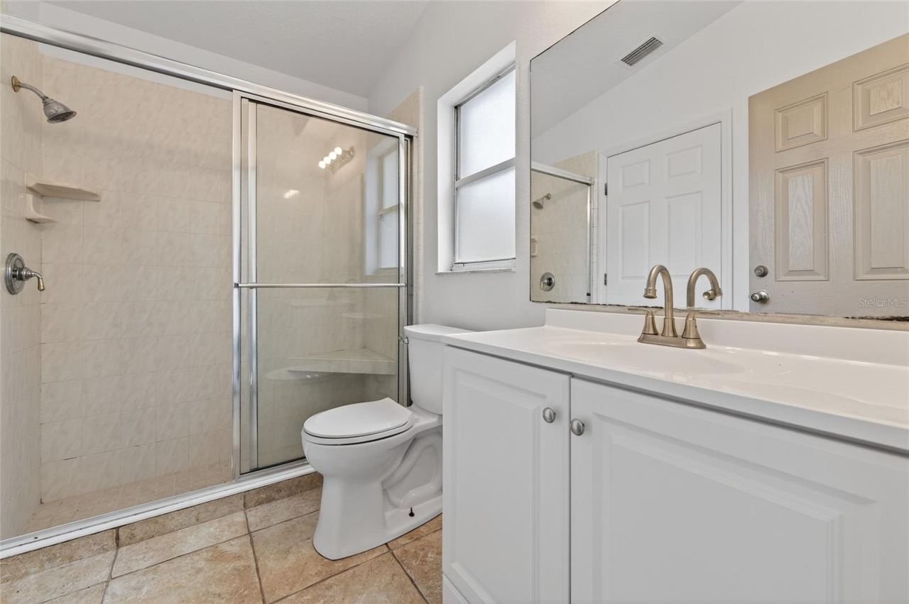 Photo 9 of 20: Courtyard Full Bath