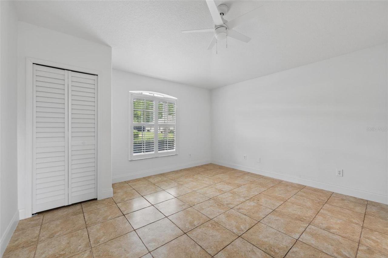 Photo 8 of 20: Front Courtyard Room