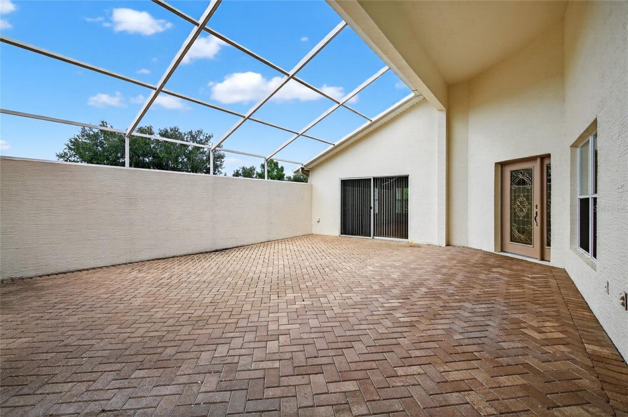 Photo 10 of 20: Courtyard to Main House