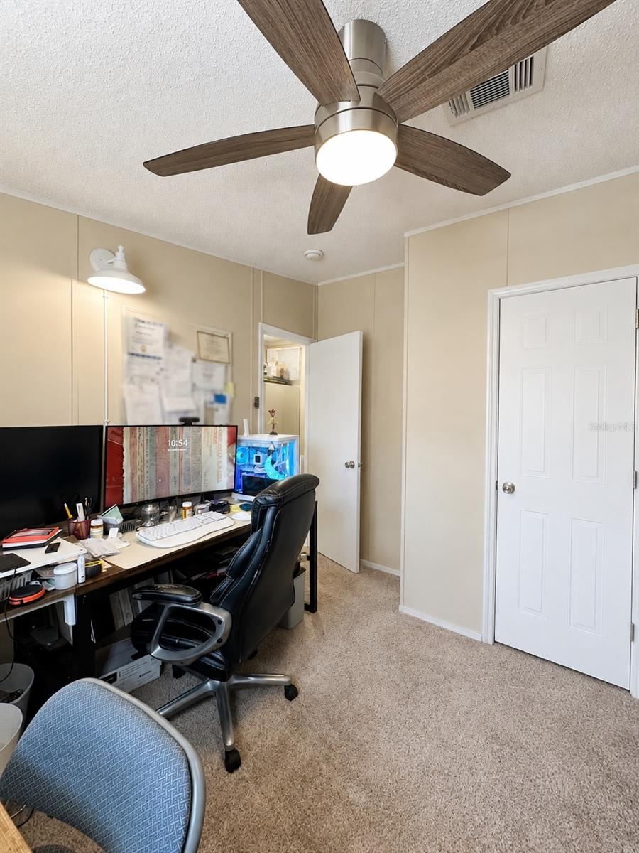 Photo 14 of 20