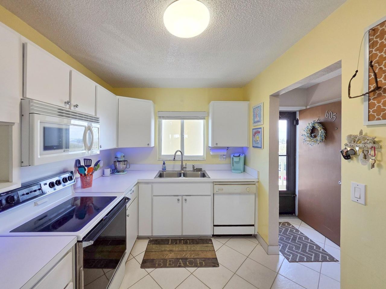 Photo 5 of 20: Ocean views from your kitchen.....