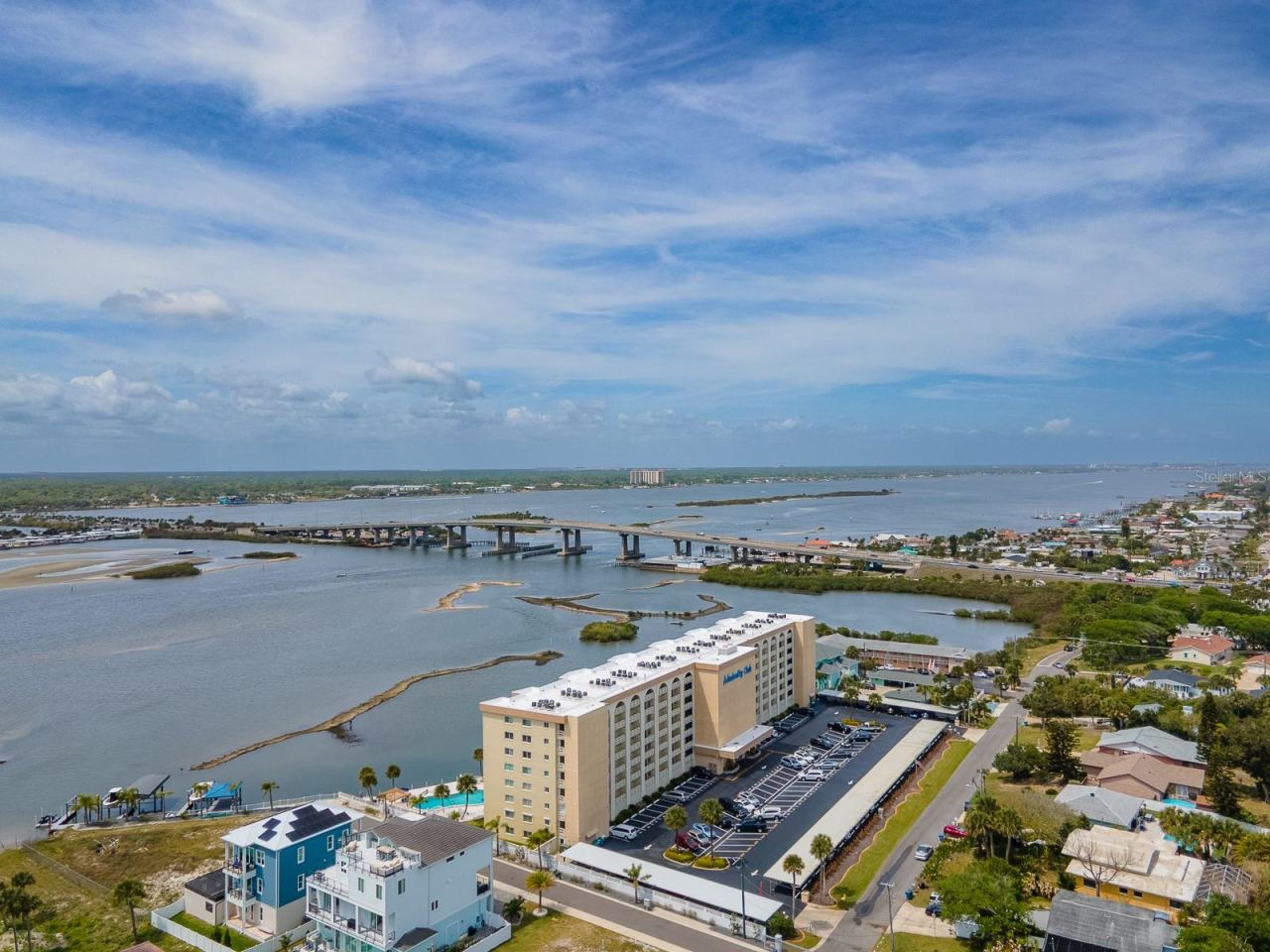 Photo 3 of 20: Northwest aerial views