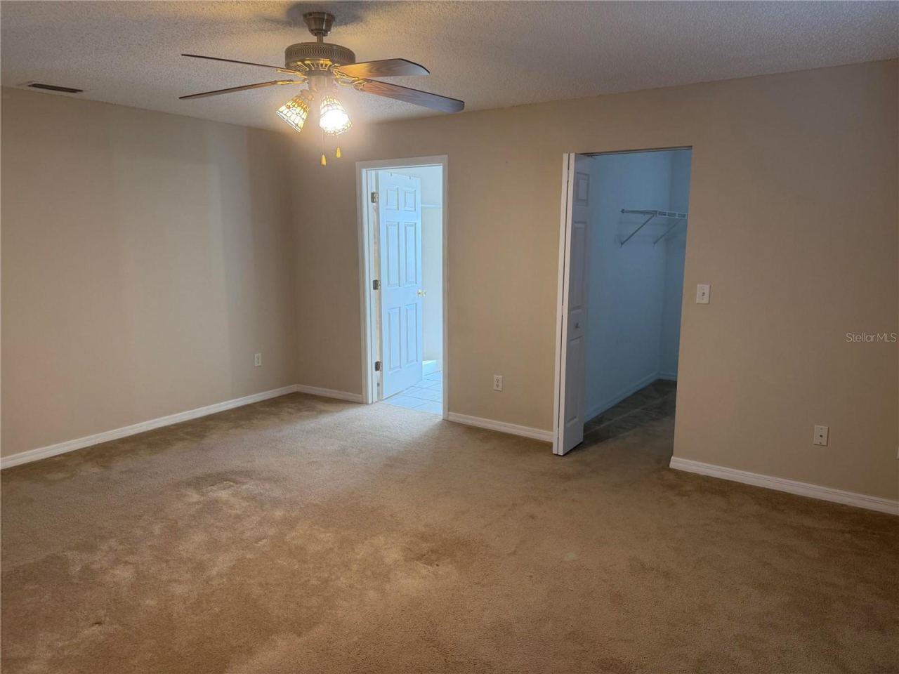 Photo 13 of 20