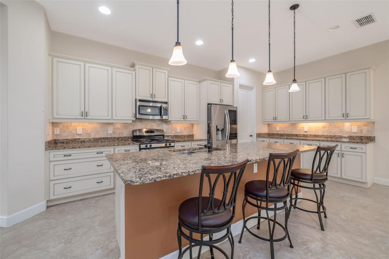 Photo 16 of 20: Chefs Kitchen